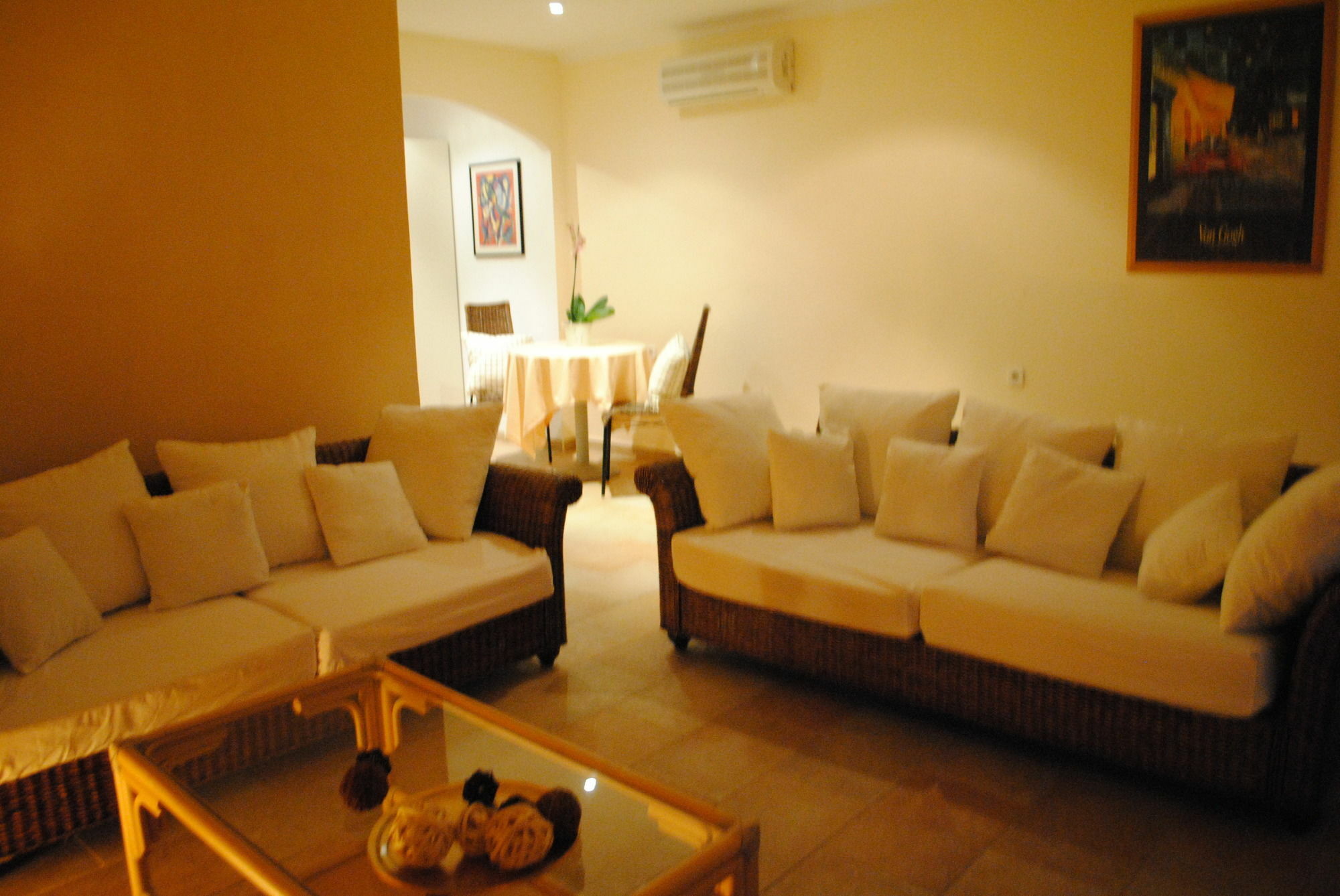 Weingut & Landhotel Can Davero 比尼萨勒姆 外观 照片